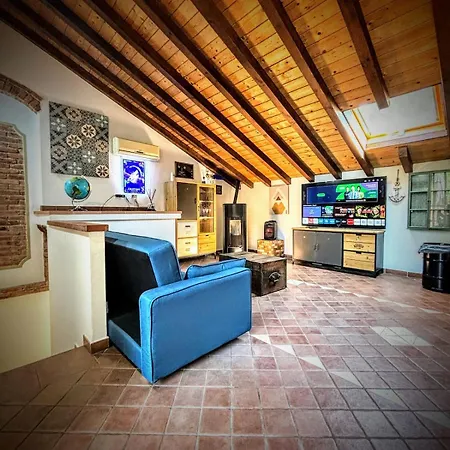 Luxury Beachfront Holiday home Marina Di Carrara