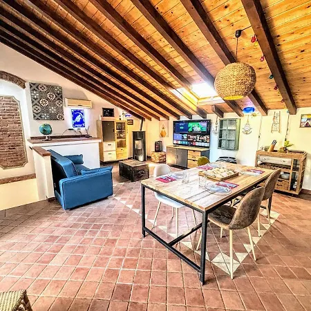 Luxury Beachfront Holiday home *